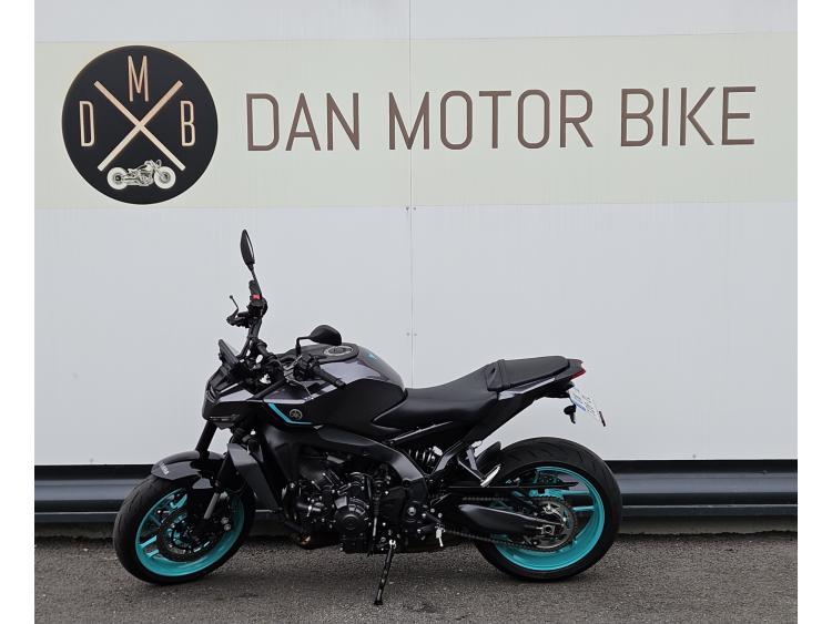 YAMAHA MT-09