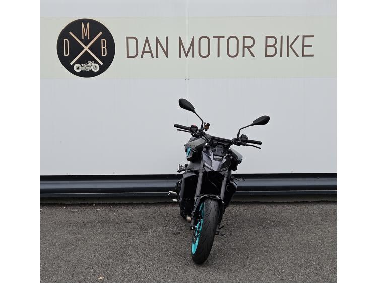 YAMAHA MT-09