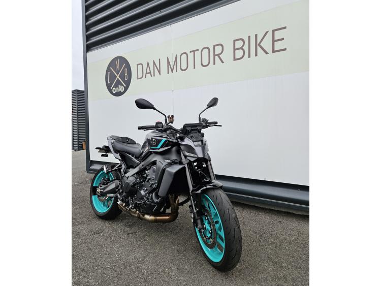 YAMAHA MT-09