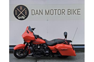 HARLEY-DAVIDSON TOURING STREET GLIDE 1870