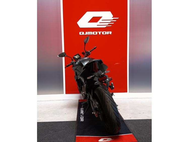 QJ MOTOR SRK 700