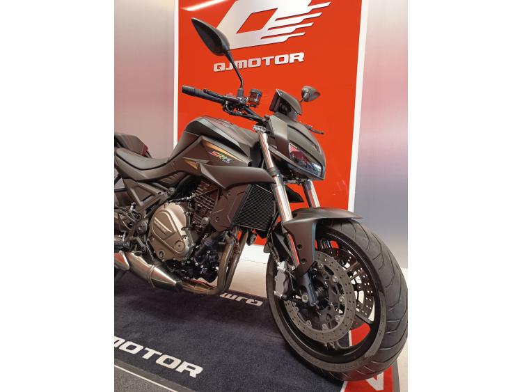 QJ MOTOR SRK 700