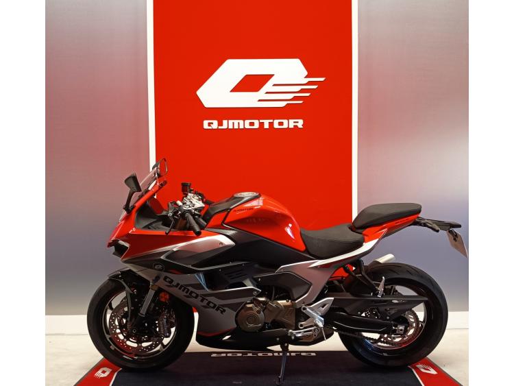 QJ MOTOR SRK 600 RS