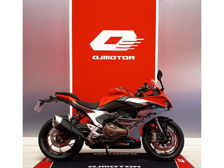 QJ MOTOR SRK 600 RS