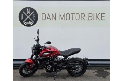 MOTO MORINI SEIEMMEZZO STR 650