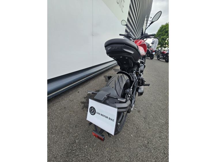MOTO MORINI SEIEMMEZZO STR 650