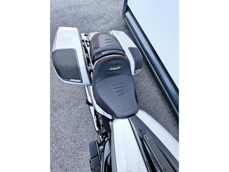  STREET GLIDE 1977 CVO 