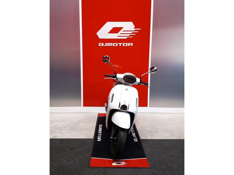 QJ MOTOR LTR 125