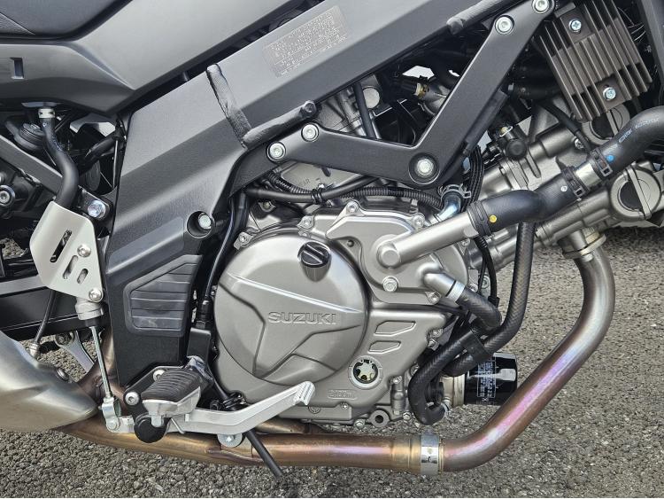  V-STROM 650A