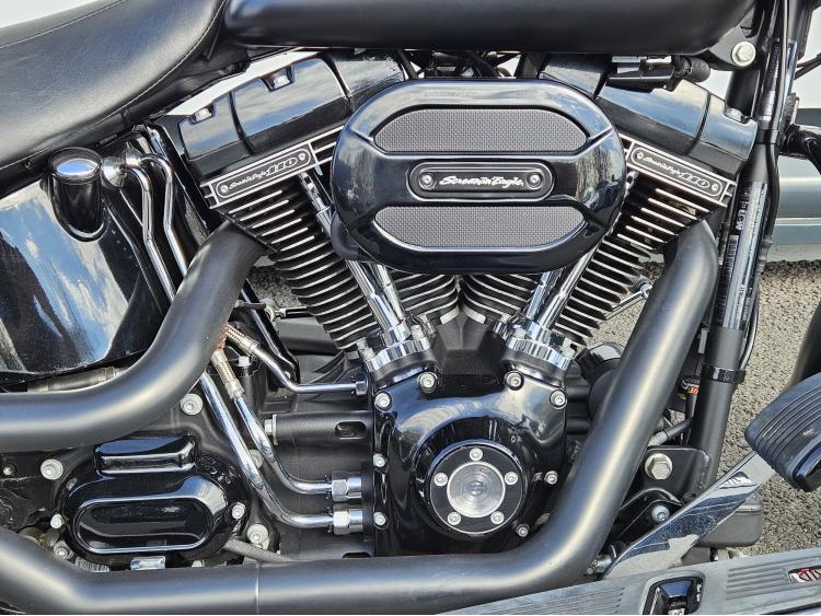 HARLEY-DAVIDSON SOFTAIL FAT BOY 1800 S