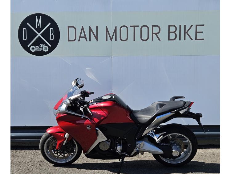HONDA VFR 1200