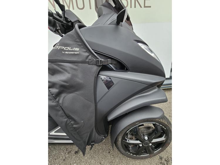  METROPOLIS 400  Black édition permis auto + formation 7h00
