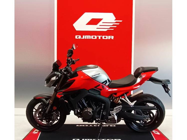 QJ MOTOR SRK800 R