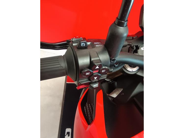 QJ MOTOR SRK800 R