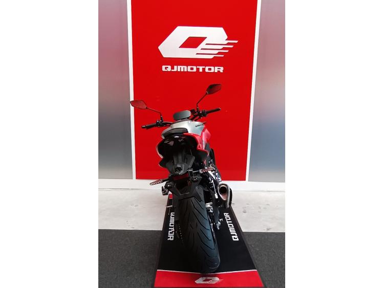 QJ MOTOR SRK800 R