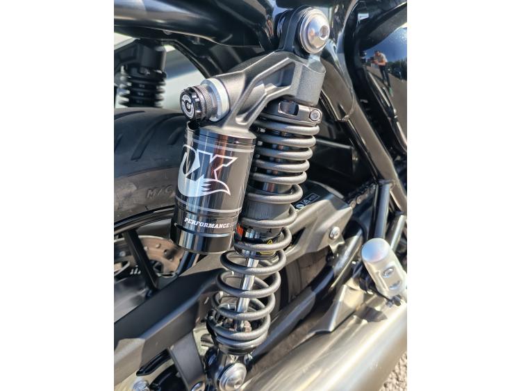 TRIUMPH SPEED TWIN 900
