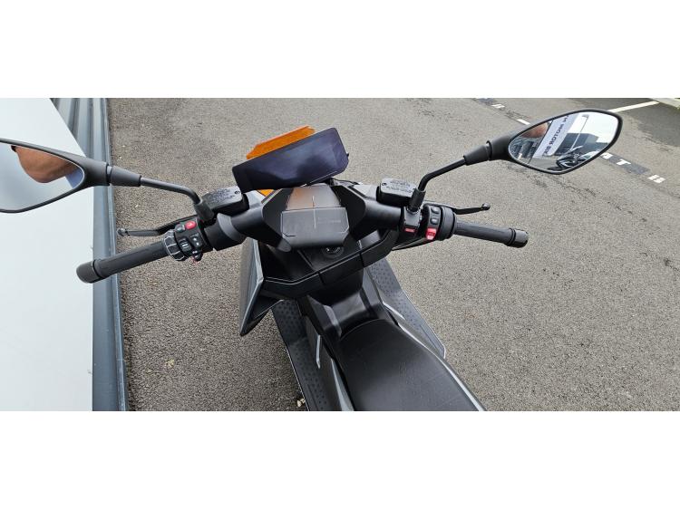  CE 04 AVANTGARDE conduisible permis A2