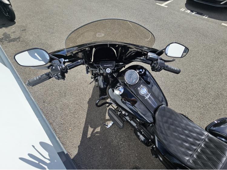 ROAD KING  SPECIAL 114