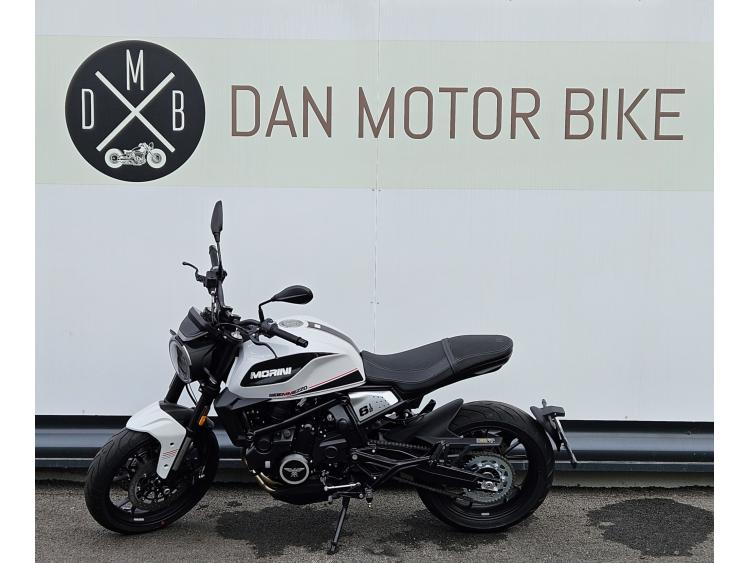 MOTO MORINI SEIEMMEZZO STR 650