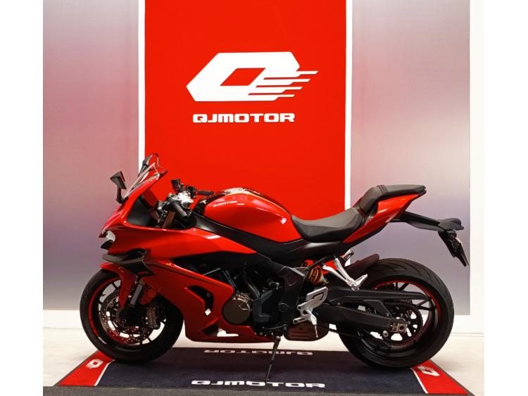QJ MOTOR SRK 800 RR