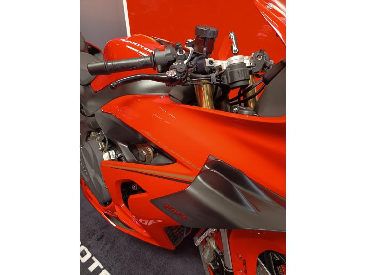 QJ MOTOR SRK 800 RR