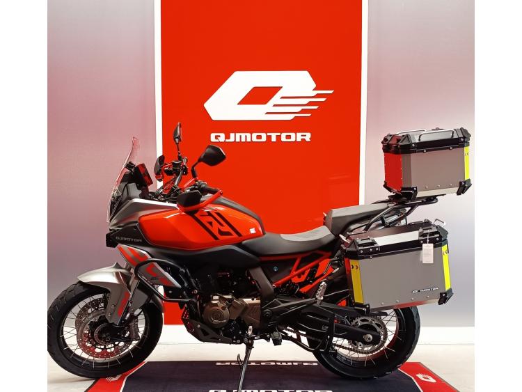 QJ MOTOR SRT 600 SX