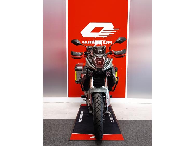 QJ MOTOR SRT 600 SX