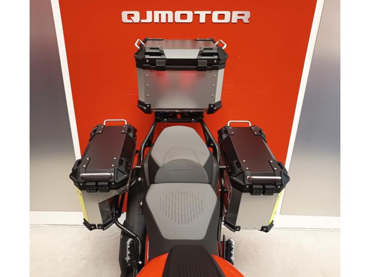QJ MOTOR SRT 600 SX
