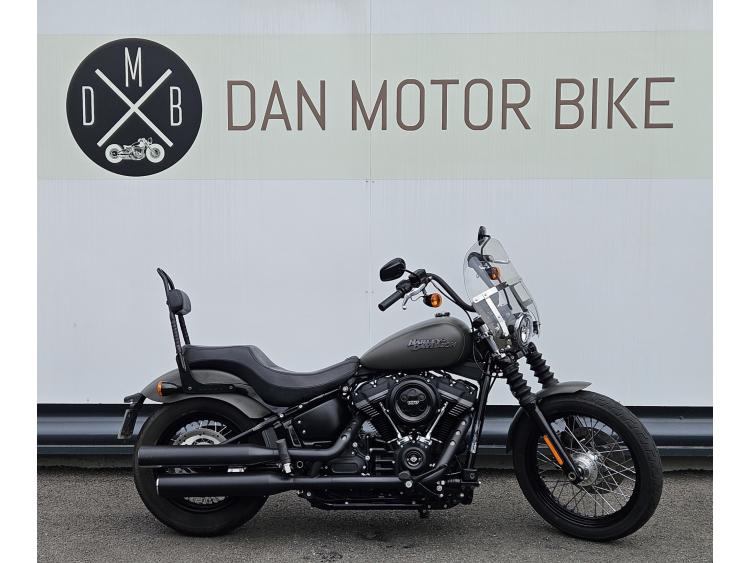 STREET BOB 1745