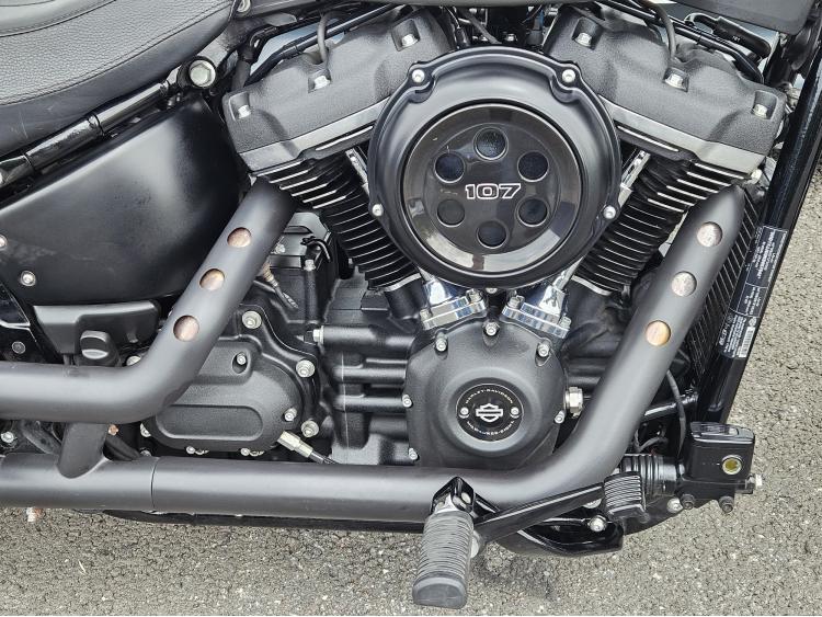STREET BOB 1745