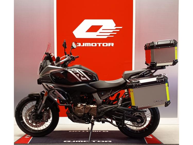 QJ MOTOR SRT 600 SX Touring