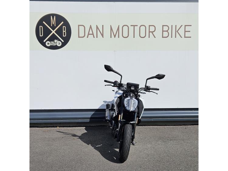 125 DUKE