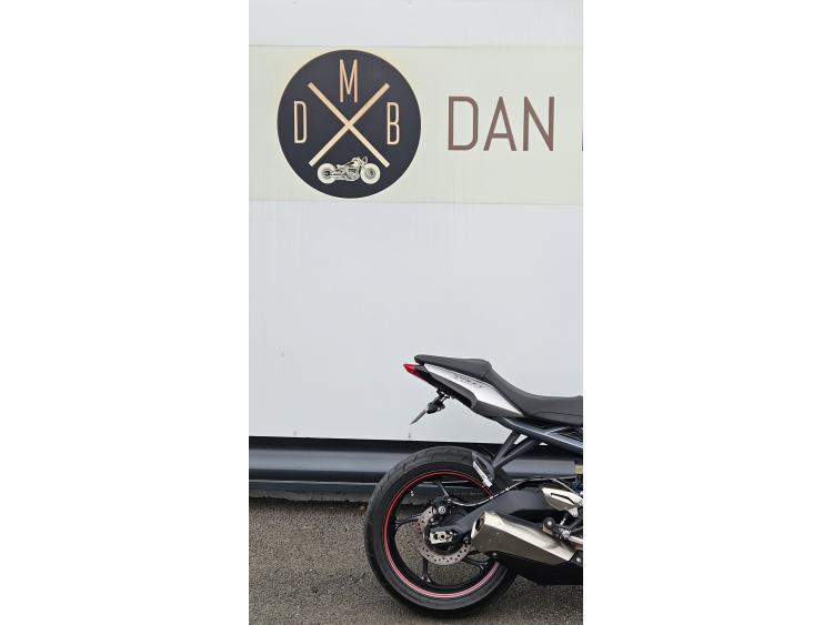 STREET TRIPLE 675 permis A2